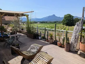 Quiet upper floor of a villa – 10 min to the beaches – mountain view - Image 3