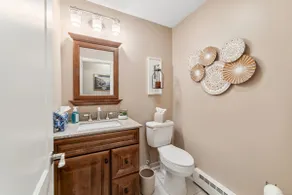 Cozy Waterfront Lake House: 5 mins from ski slopes - Image 5