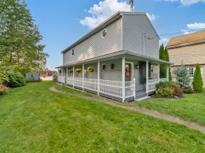 Cozy Waterfront Lake House: 5 mins from ski slopes - Image 3