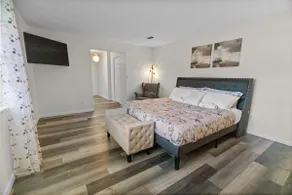 The Ark Jax | Spacious 4BR Retreat By JAX Airport - Image 5