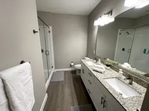 3-BR Secure near Sugarland pool/Gym king C - Image 5
