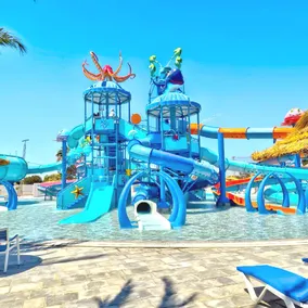 S+2 in a beachfront hotel! - Image 4