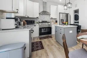 3BR | Fenced Yard |Dogs OK| Near Duke U & Downtown - Image 3