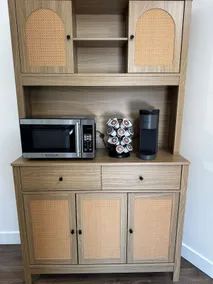 Newly Remodeled 1BR - By Airport - Image 3
