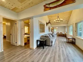 The Lodge - Image 4