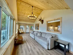 The Lodge - Image 5