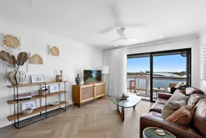 Coastal lux with ocean views - Image 3