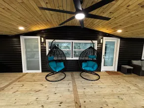 Exclusive Farmhouse Villa with Hot Tub Retreat - Image 3