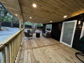 Exclusive Farmhouse Villa with Hot Tub Retreat - Image 2