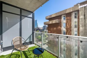 Heart Of YYC | Stunning Studio | AC - Image 5