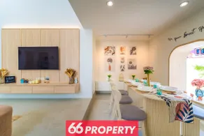 Modern 4 BR Home - Walk to Shopping and Supermarket - Image 3