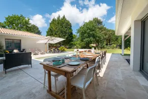 Sunny Villa Nature - Image 4