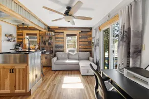 Walsh's Studio Cabin - Image 2