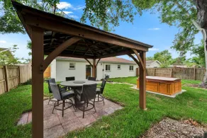 Private Hot Tub — Close to Beaches — Fun Game Room - Image 4