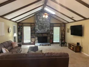 Sleeps 10, 5 Bedroom Home, w/Community Pool Access - Image 2
