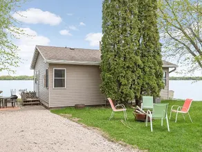 Lindstrom Lakeside Cottage - Image 3