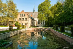 Beautiful apartment on the Ixelles Ponds - Image 5