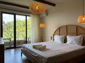 2BR Bamboo Seaside Apt w Pool - Image 3