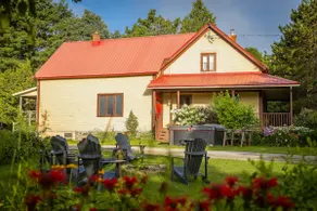Country house in nature - Image 3