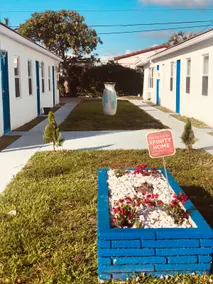 C26-Hallandale Beach Gem| 10 Min to the Ocean - Image 4