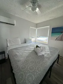 C26-Hallandale Beach Gem| 10 Min to the Ocean - Image 2
