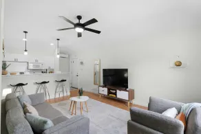 Houston Heights 1BR Hideaway - Image 4