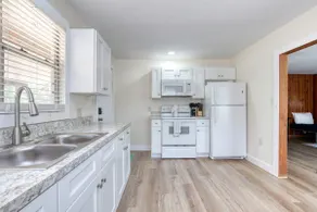 Astor Cottage Hideaway - Image 3