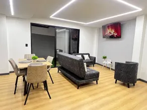 Modern Loft with Private Jacuzzi and Parking - Image 2