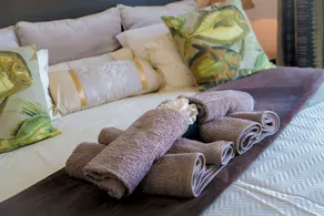 Affordable ! Romantic ! Cosy! *Awesome Sea View * - Image 5