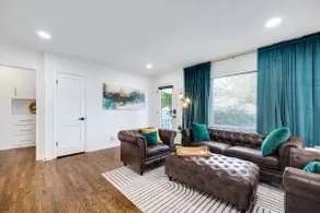 Firstmarket-Opulent Downtown Getaway - Image 5