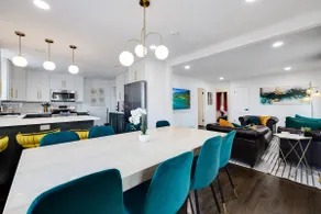 Firstmarket-Opulent Downtown Getaway - Image 3