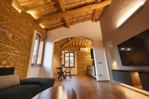 AnticaVista, Luxury Apartment with Tower Views - Image 5