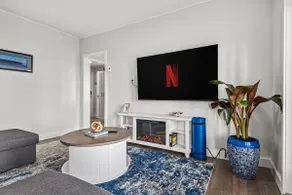 Beachfront 2 bed | Arcade, A+ Views, Lux King bed - Image 3