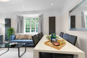 Elegant 5 Bedroom, 2 Bathroom Home at Marlow Hill - Image 3