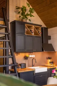 Tindioru Tower Retreat w/ Hot Tub & Sauna - Image 5
