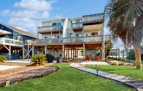 Shell Haven-Four Decks, Views, Walk to beach! - Image 2