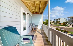 Shell Haven-Four Decks, Views, Walk to beach! - Image 5