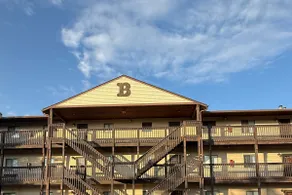 Moe's Place at Mark Twain Lake - Image 2