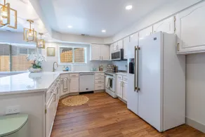 The Deco Retreat - UNR - Pet Friendly - Image 2