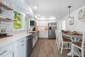Luxury Retreat w/ Hot Tub - near Bethel Woods! - Image 3