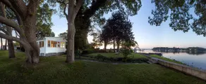 Waterfront Escape • Sunrise Views • Beach Access - Image 4