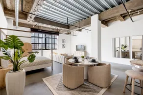 DTLA Boutique Loft w Rooftop Pool Hot Tub - Image 4