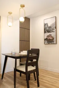 Queen Bed Suite-Private Entrance - Image 4