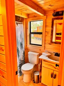 Alice Lake Cabin - Image 5
