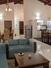 Cozy Airport Transit Villa - Image 5