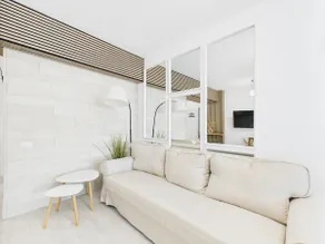 Spacious Studio with balcony - Image 3