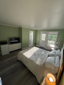 White Anchor - The Hideaway Cabin - Image 2