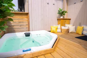 Minet's Point Beach House w/ Hot Tub & Beach - Image 3