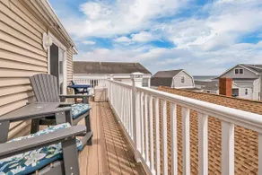 2 BR, Steps to Beach, Pet Friendly, Island Section - Image 5
