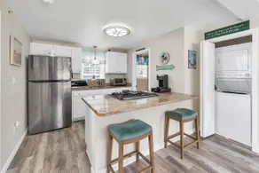 2 BR, Steps to Beach, Pet Friendly, Island Section - Image 3
